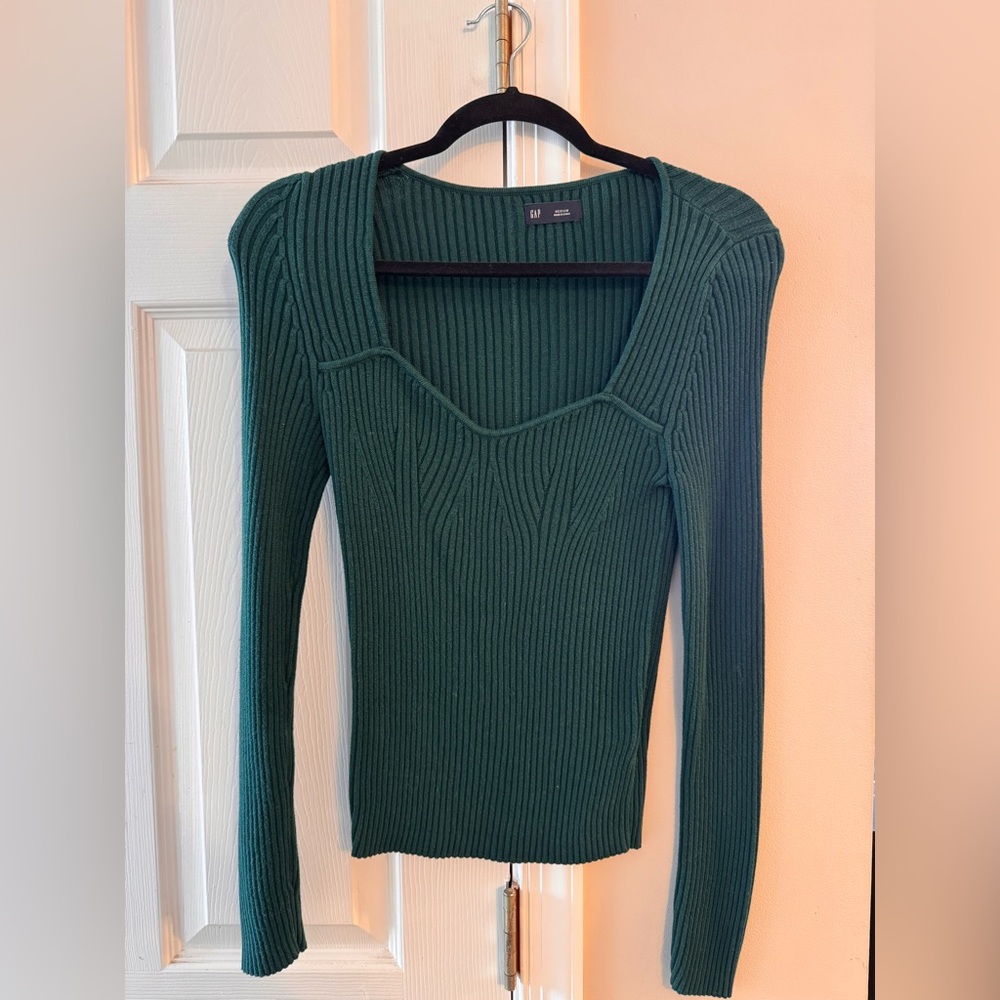 GAP sweetheart neckline ribbed sweater